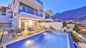 Apartment with 2 Swimming Pools 8292